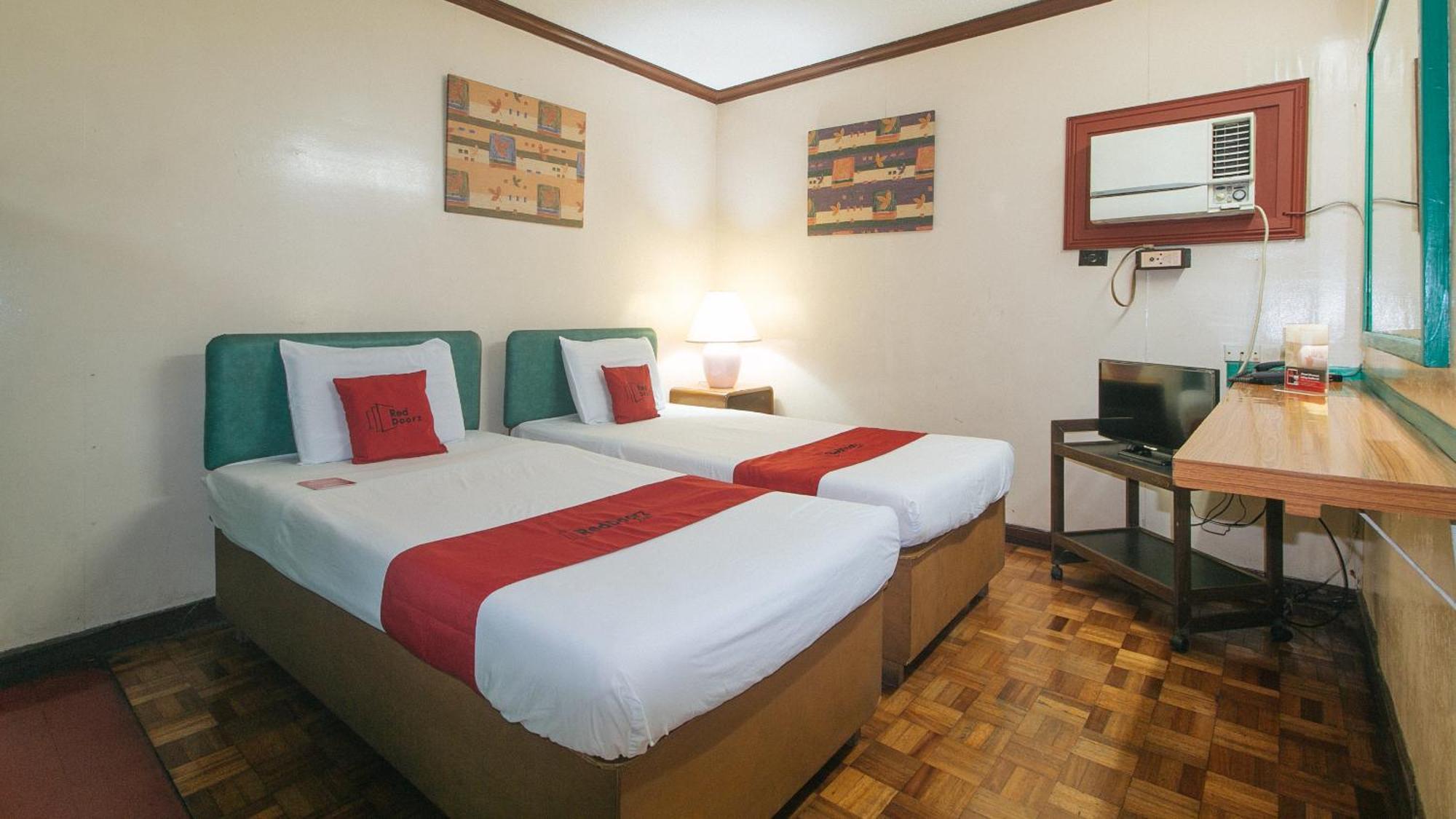 Reddoorz At Broadway Court Apartelle Quezon City Extérieur photo