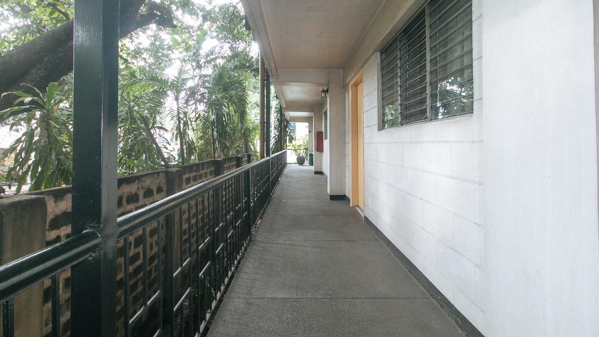 Reddoorz At Broadway Court Apartelle Quezon City Extérieur photo