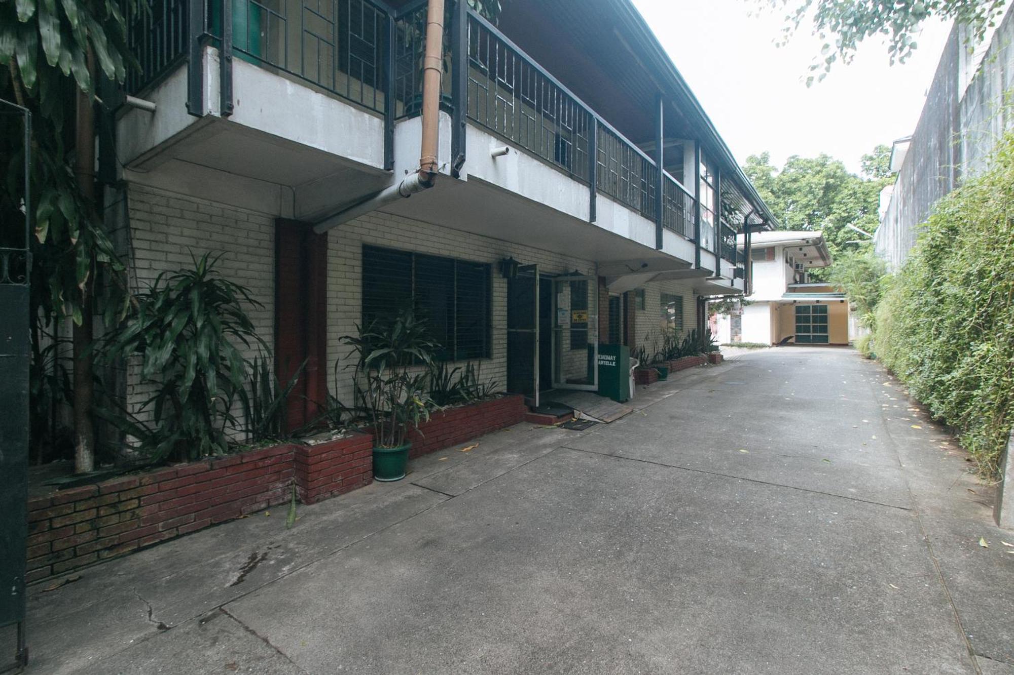 Reddoorz At Broadway Court Apartelle Quezon City Extérieur photo