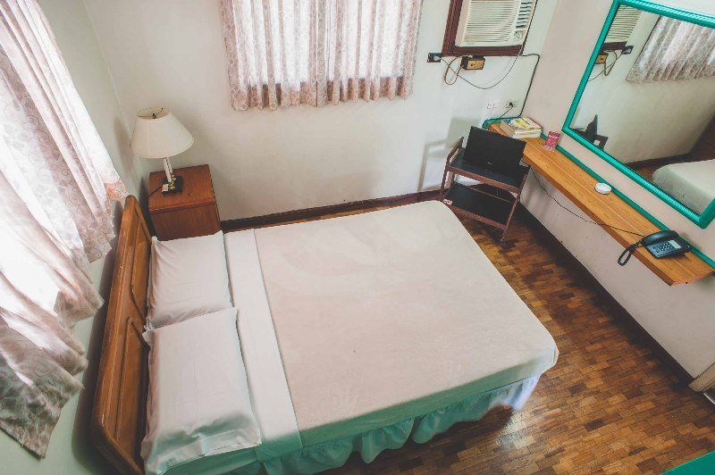 Reddoorz At Broadway Court Apartelle Quezon City Extérieur photo